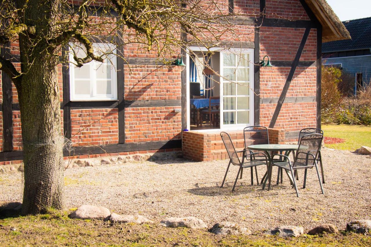 Reet Und Meer Beckerwitz Hohenkirchen  Exterior photo